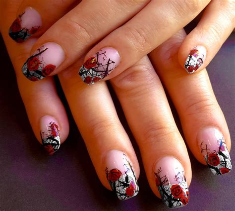 Learn how to create a flower mani at home, from poppies to daisies to dried flower art. 63 Dazzling Flower Nail Art For Pleasant Spring 2017