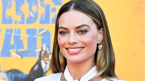 Margot Robbie The Story Behind The Height Weight Age Career And Success World Celebrity