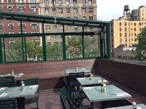 39 Solid Happy Hour Deals In Nyc Rooftop Bars Nyc New York Rooftop
