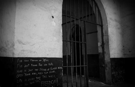 Kisah sebenar mona fandey : Penjaga Sel 'Cik Jah' Dedah Cerita Sebenar Mona Fandey ...