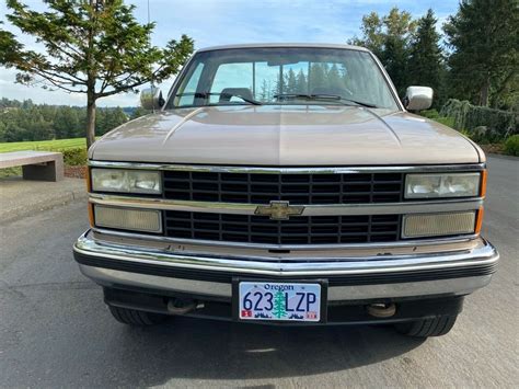 1992 Chevrolet Silverado 1500 Regular Cab Short Bed 5 Speed Manual 4x4