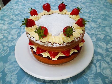 Strawberry Shortcake Victoria Sponge For Fathers Day