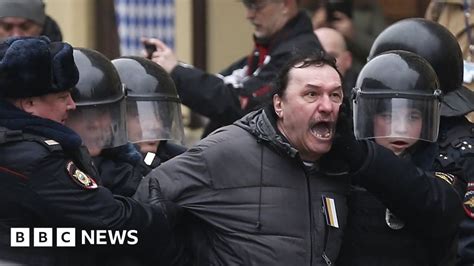 Second Moscow Opposition Protest Leads To Arrests Bbc News