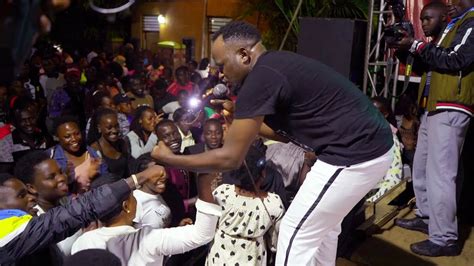 David Lutalo Kabisi Ka Ndagala Mu Binyanya Nyanya Live Stage