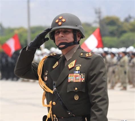 Nuevo Ministro De Defensa Del Perú Y Nuevo Jefe Del Ejército Noticias