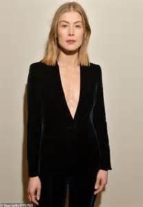 Welcome to the official facebook fan page for rosamund pike. Rosamund Pike reveals she once had a movie poster removed when she her breasts were enhanced ...