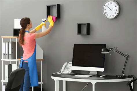 12 Tips To Keep Your Office Clean And Tidy
