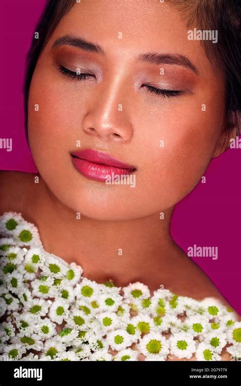 Thai Girl Pink Lips Flowers Relaxation Beauty Portrait Stock Photo Alamy