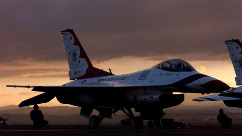 Thunderbirds F 16 Fighting Falcon