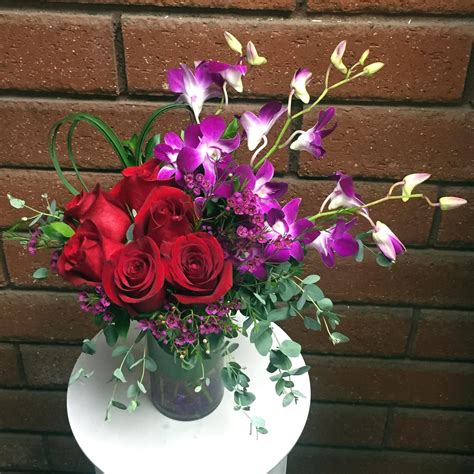 Red Roses And Dendrobium Orchids Vase In San Diego Ca House Of Stemms
