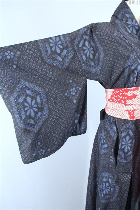 1950s Vintage Kimono Robe In Black And Blue Ikat
