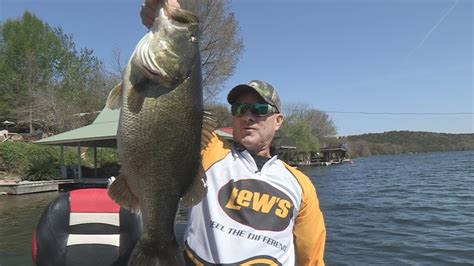 Southwest Outdoors Report 7 Lake Austin Texas Bass Fishing 2013