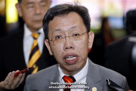 Sim se ha desempeñado como ministro de gobierno local de sarawak desde 2016 y, con una cartera adicional un año después, como ministro de gobierno local y vivienda de sarawak. Dr Sim adamant Mambong seat belongs to SUPP | Borneo Post ...