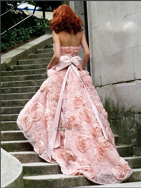 Romantic Pink Rose Celebrity Evening Dresses Elegant Strapless Neckline