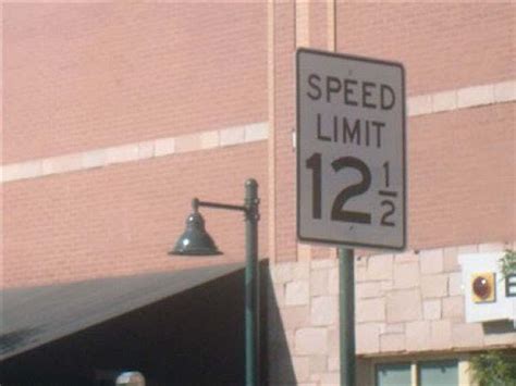 34 Of The Funniest Street Signs On The Open Road Funny Road Signs