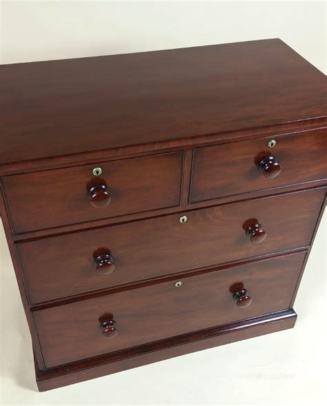 Early Victorian Small Mahogany Chest Of Drawers Antiques Atlas