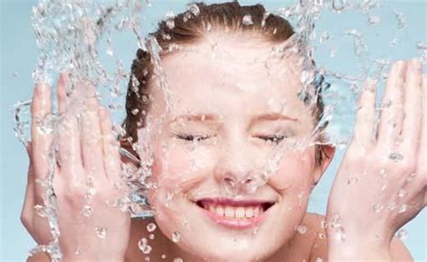 Tips Mencuci Muka Dengan Benar Agar Jauh Dari Masalah Jerawat Dan