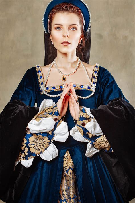 Tudor Gown Th Century Anna Boleyn Dress Henry VIII Etsy
