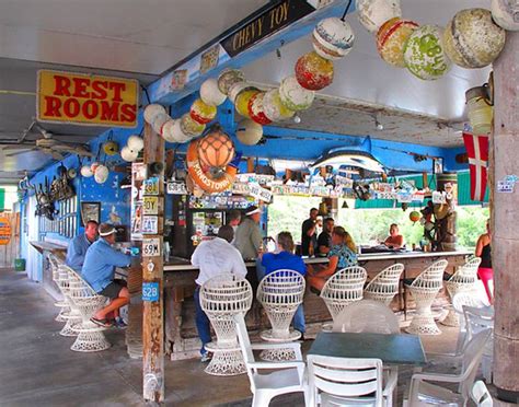 Where to Stop and Eat on the Drive From Miami to Key West | Key west
