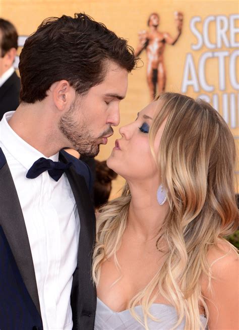 Awkward Celebrity Kisses That Will Get You Ready For Your Big New Year