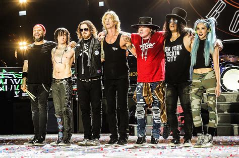 The official guns n' roses twitter account. Guns N Roses: Get to know about the members of the ...