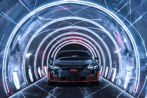 Audi E Tron Gt Su Strada Con Pneumatici Hankook Per Veicoli Elettrici