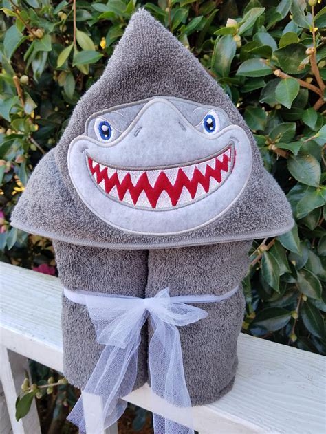 Beach Hooded Towel Embroidered Hooded Towel With Shark Hooded Bath