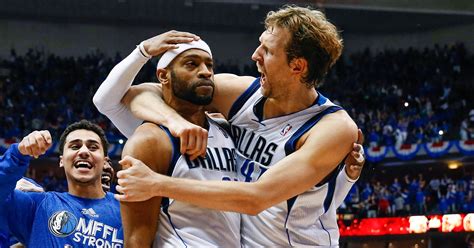 Vince Carters Buzzer Beater Gives Mavs 2 1 Lead On Spurs