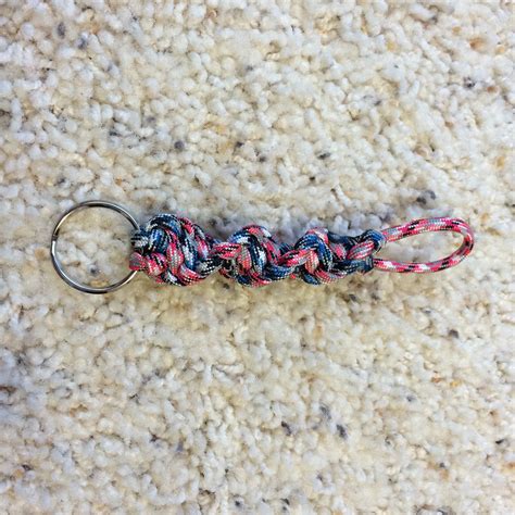 Huge sale on paracord keychain now on. 20 DIY Paracord Keychains with Instructions | Guide Patterns