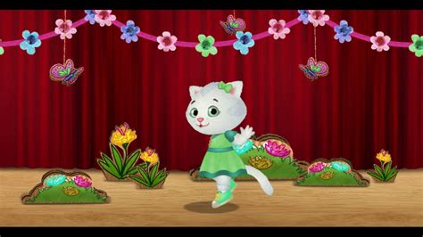 Daniel Tiger Dance Party Pbs Kids Daniel Tiger Neighborhood Youtube