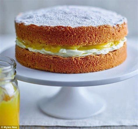 Lemon Victoria Sponge With Vanilla Buttercream And Lemon Curd Lemon Cake Recipe Sponge Cake