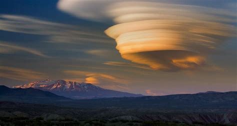 Bing Wallpaper Archive Lenticular Clouds Beautiful Sky Pictures Clouds