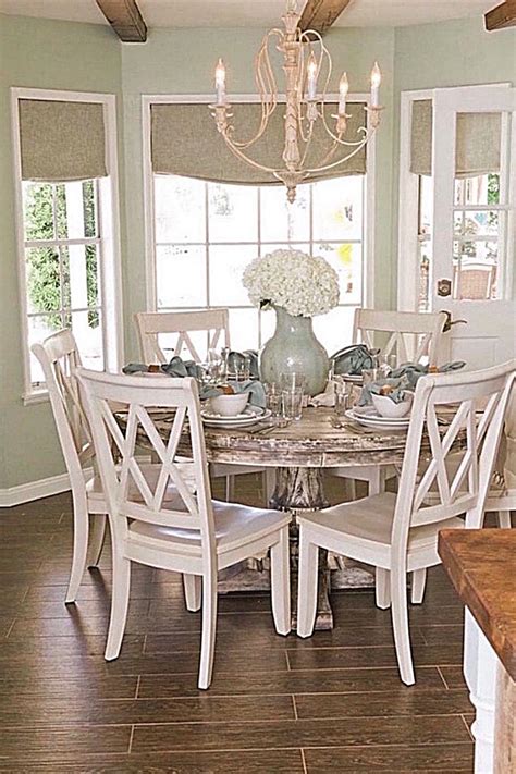 Because i wanted to incorporate that into my round table, i searched high and low for. Eat-In Country Kitchen With Round Dining Table and ...