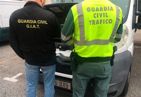 la guardia civil detiene a un varón e investiga a otros cinco por delito continuado de estafa y