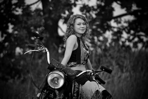 Фотографии Девушек На Мотоциклах Telegraph