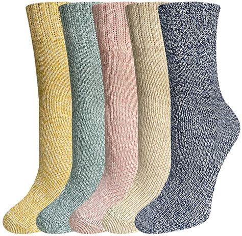 The Best Winter Socks According To Amazon Reviews Who What Wear