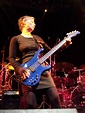Bass legend, Kira Roessler! | Héros, Divertissement