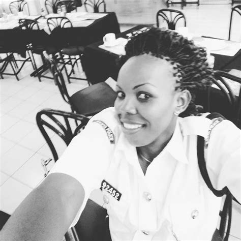 Wengine Wote Kando This Has To Be The Most Sexiest Policewoman In Kenya Na Amejibeba Kuruka