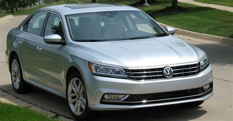 Auto Review 2017 Volkswagen Passat Is Fast Roomy And Economical