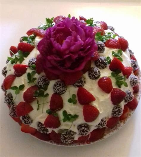 Här hittar du allt om programmet. selfisar, hela sverige bakar, bullar och tårta 115 ...