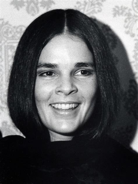 The 50 Most Memorable Eyebrows Of All Time Ali Macgraw Hollywood