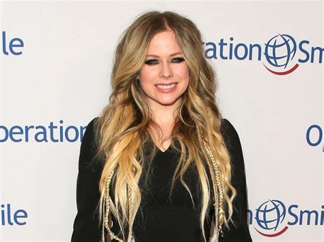 Mod Sun Gets Tattoo Tribute To Girlfriend Avril Lavigne Toronto Sun