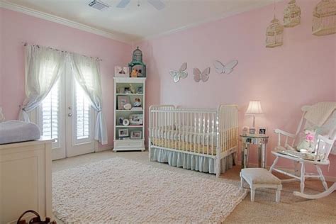 Als ersten schritt gilt es gängige klischees zu. 60 Ideen für Babyzimmer Gestaltung -Möbel und Deko wählen
