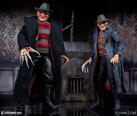 Neca Wes Cravens New Nightmare Freddy Demon Cloth