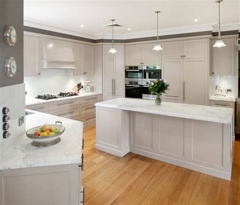 20 Corner Cabinet Ideas That Optimize Your Kitchen Space