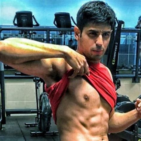 Sidharth Malhotra Pics Shirtless Wiki Biography Celebrity News Entertainment News