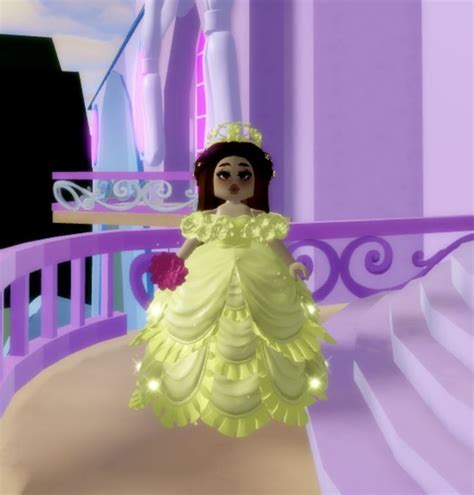 𝐁𝐞𝐥𝐥𝐞 𝐃𝐢𝐬𝐧𝐞𝐲 𝐩𝐫𝐢𝐧𝐜𝐞𝐬𝐬 👑 Aesthetic Roblox Royale High Outfits Disney