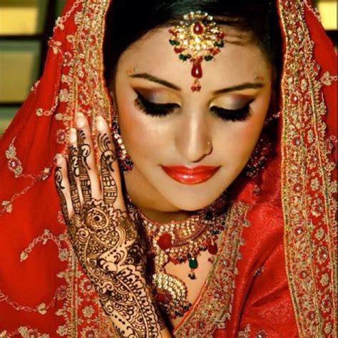 Henna Style Pre Bridal Makeup Bridal Makeup Style Pakistani Bridal