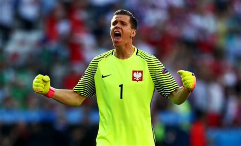 Discover more posts about wojciech szczesny. Arsenal transfer news: Gunners 'agree to loan Wojciech Szczesny to Roma'