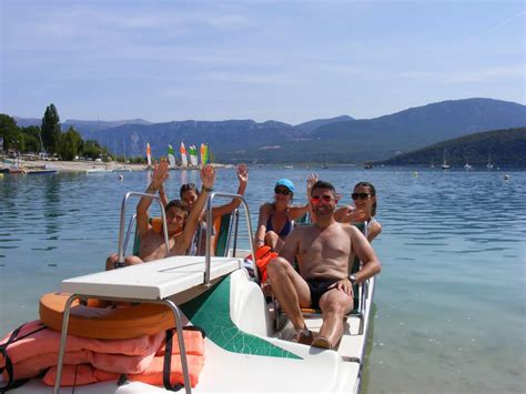 Bateau à pédales au lac de Sainte Croix du Verdon